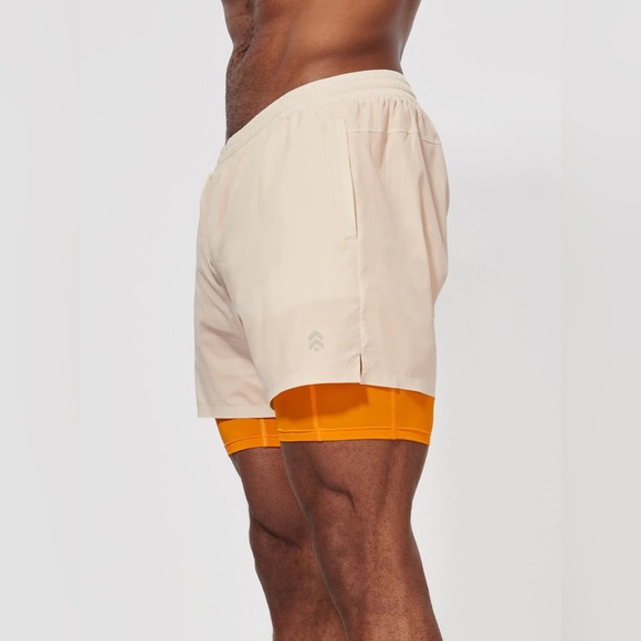 NWT BARRY'S VINTAGE WHITE/BLAZE 5 IN SHORT LINED SZ LARGE - Picture 3 of 6